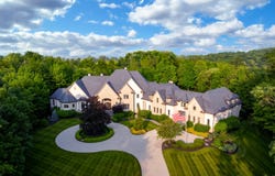 11101 Hawthorn Ridge, Fishers, IN 46037