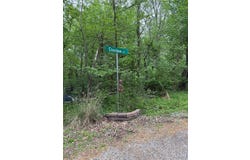 11 Choctaw Dr, Carbondale, IL 62901