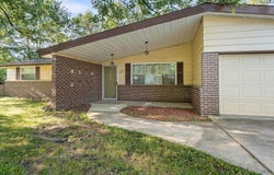 2716 Castle Drive, Fort Wayne, IN 46816-4043