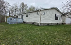 13 Spruce Dr, Duluth, MN 55810
