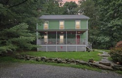 3 Sparrowbush Rd, Lebanon Twp., NJ 07830