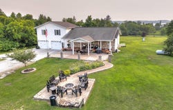 15710 17th, Garden, MI 49835