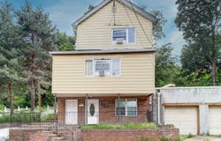 114 Hackensack Ave, Ridgefield Park Village, NJ 07660