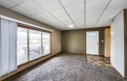801 Andy's Lake Rd, Norfolk, NE 68701