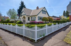 102 E 5TH St, Molalla, OR 97038