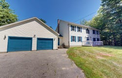 60 Vickery Road, Auburn, ME 04210