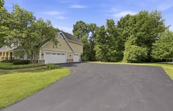 W2530 BROOKHAVEN Drive, APPLETON, WI 54915