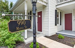 990 MAPLE Street, LITITZ, PA 17543