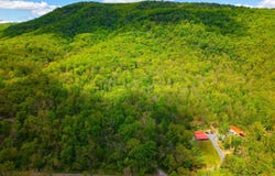 7 DUMPLING RUN Road, MOOREFIELD, WV 26836