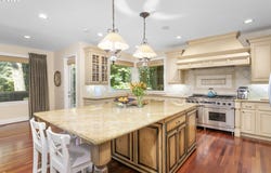 17677 WESTVIEW DR, Lake Oswego, OR 97034