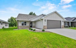 710 TAMBOUR Court, DE PERE, WI 54115