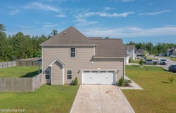 305 Crossroads Store Drive, Jacksonville, NC 28546