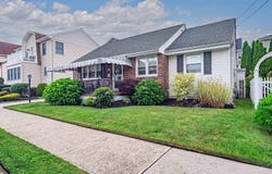 112 N Argyle Ave, Margate, NJ 08402