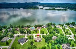 208 High Pointe Village Way, Kingston, TN 37763