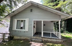 230 Granville Avenue, BECKLEY, WV 25801