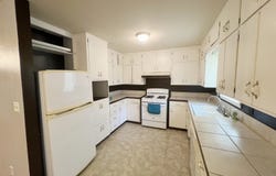 936 Pine Street, Miami, OK 74354