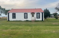 902 AVE. J, Sunray, TX 79086