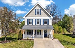 312 EVERSHIRE ST, WAYNESBORO, VA 22980