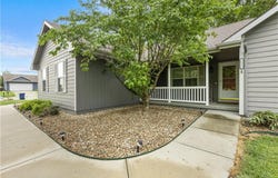 1111 NE 188th Street, Smithville, MO 64089