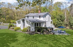 22 Stratford Avenue, Greenlawn, NY 11740