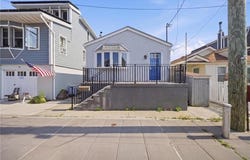 39 W 11th Road, Broad Channel, NY 11693