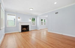 1009 W 77th Street, Kansas City, MO 64114