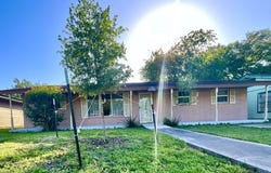 2610 Quarterhorse, Beeville, TX 78102