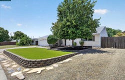 160 Cleopatra Dr, Pleasant Hill, CA 94523