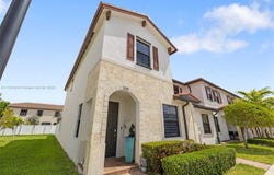 3289 W 106th Ter, Hialeah, FL 33018