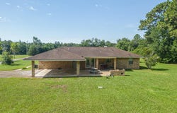 8825 Michael Drive, Moss Point, MS 39562
