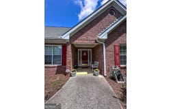 4385 Foxberry, Loganville, GA 30052