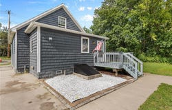 891 Whitney Road W, Perinton, NY 14450