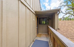 417 STONEWOOD Dr, Eugene, OR 97405