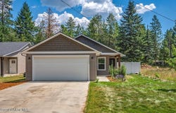 32552 N 8th Ave, Spirit Lake, ID 83869
