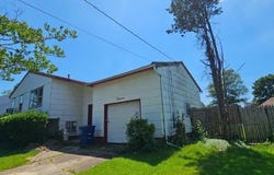 13 KINGSBRIDGE DRIVE, BURLINGTON, NJ 08016