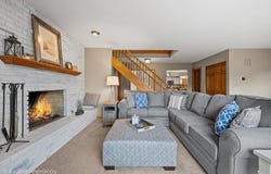 422 E Russell Street, Barrington, IL 60010