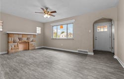 138 W Larkspur St, Munhall, PA 15120