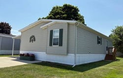 472 Flamingo St, Rochester Hills, MI 48309
