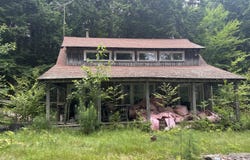 40 Meadow Way, Liberty, ME 04949