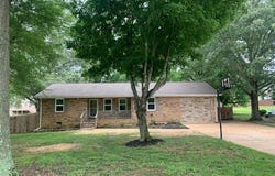 210 Greenwood Drive, Paris, TN 38242