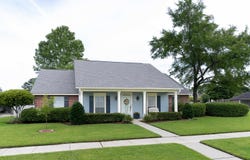 6057 Snowden Dr, Saint George, LA 70817