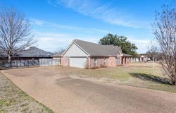 306 Baker Lane, Robinson, TX 76706