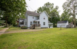 109 S Hooker Avenue, Three Rivers, MI 49093