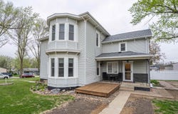 334 3rd Ave SE, LeMars, IA 51031
