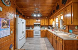 15757 128TH PL., Live Oak, FL 32060