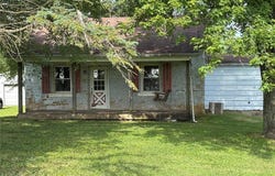 15133 Newbern Road, Dow, IL 62022