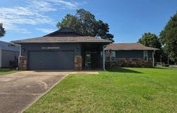15 Ridgeway Lane, Eufaula, OK 74432