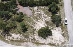Night Hawk Ln, Canyon Lake, TX 78133