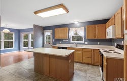 7611 State Route 30, Dittmer, MO 63023
