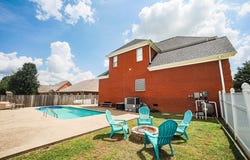 711 Beverly Dr, Muscle Shoals, AL 35661